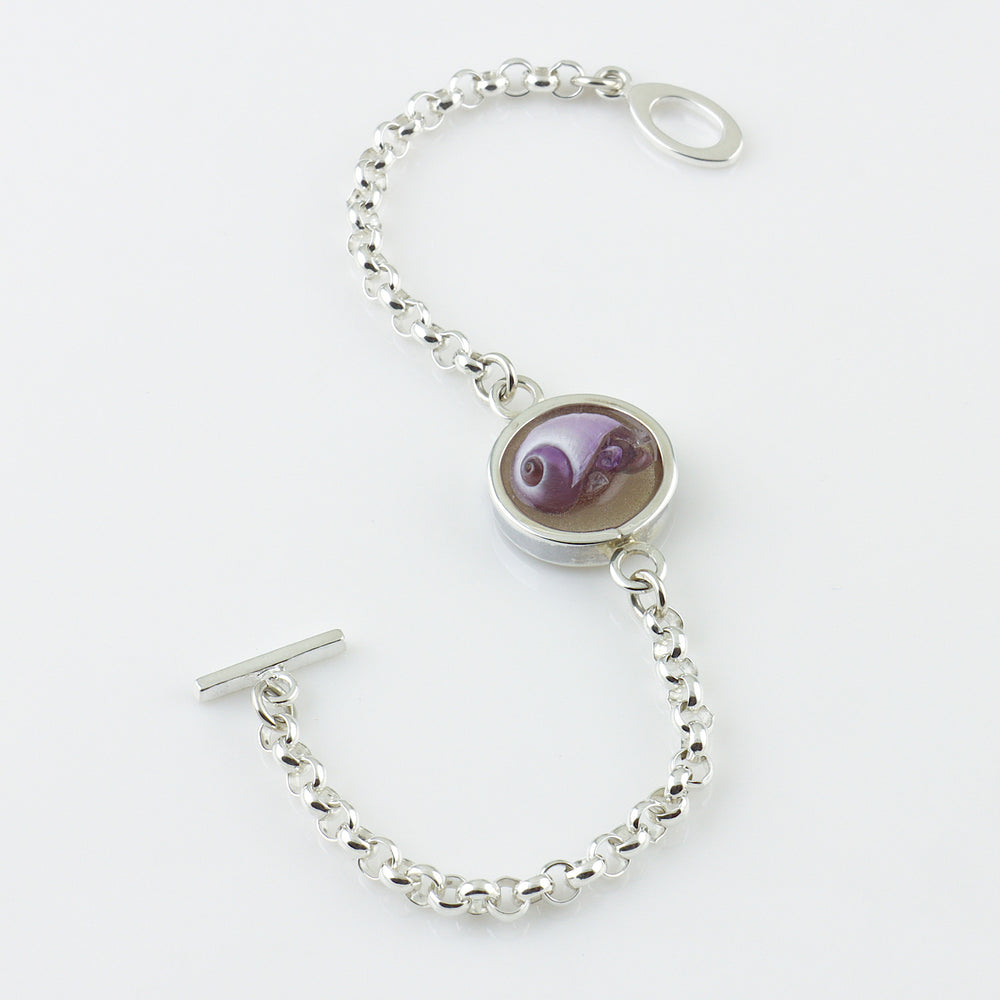 
            
                Load image into Gallery viewer, Purple Janthina Shell Bracelet
            
        